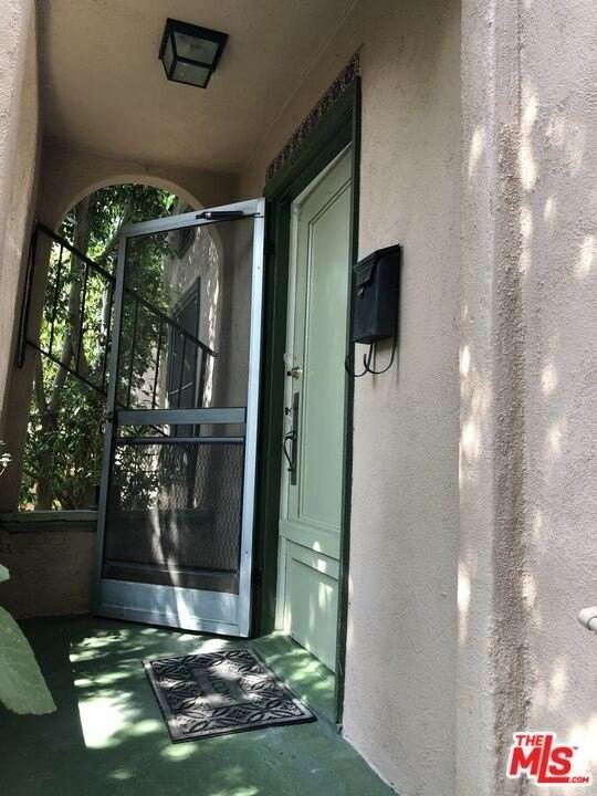 1667 Golden Gate Ave - Photo 2 of 19