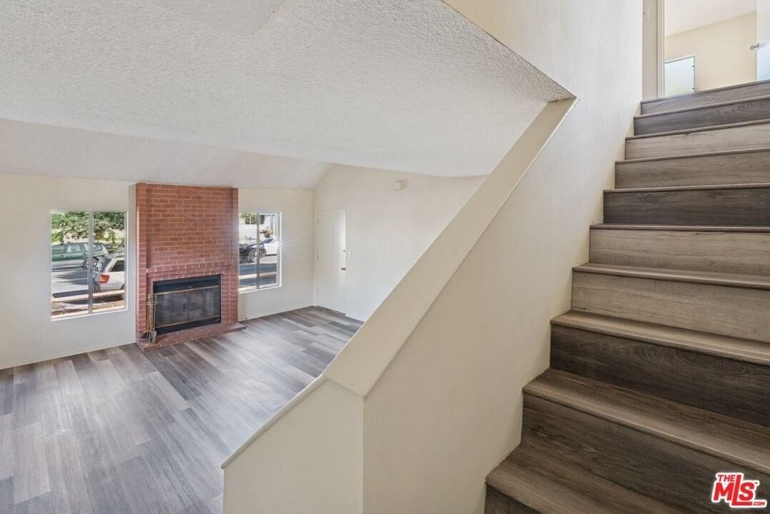 4109 Beethoven St - Photo 4 of 27