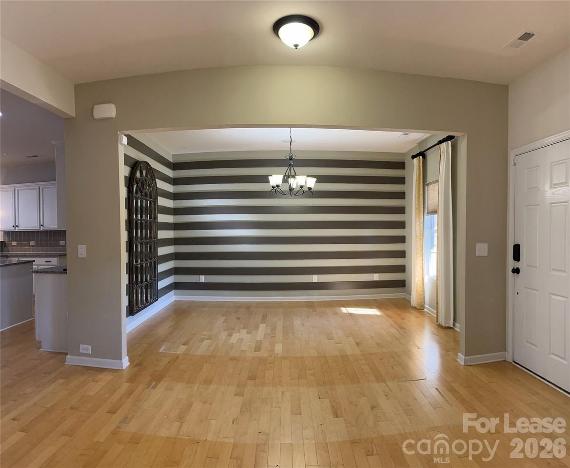 105 E Neel Ranch Rd - Photo 4 of 27