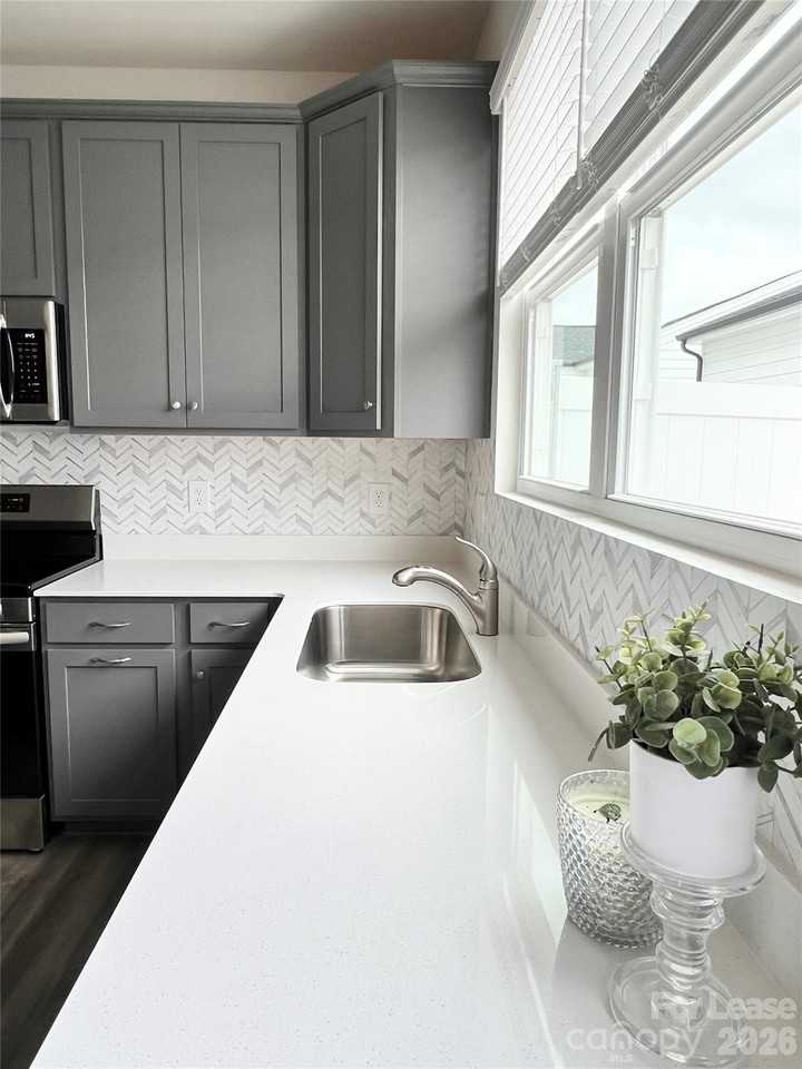 8106 Jacey Ln - Photo 5 of 13