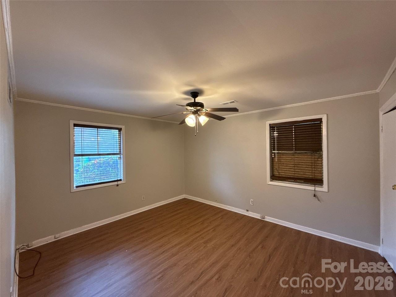 2518 Lasalle St - Photo 5 of 9