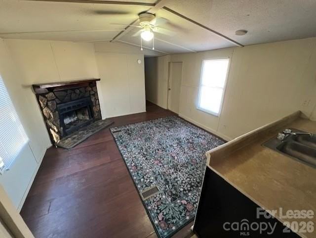 127 Dorchester Ln - Photo 2 of 10