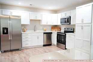 207 Woodlawn St - Photo 1 of 1