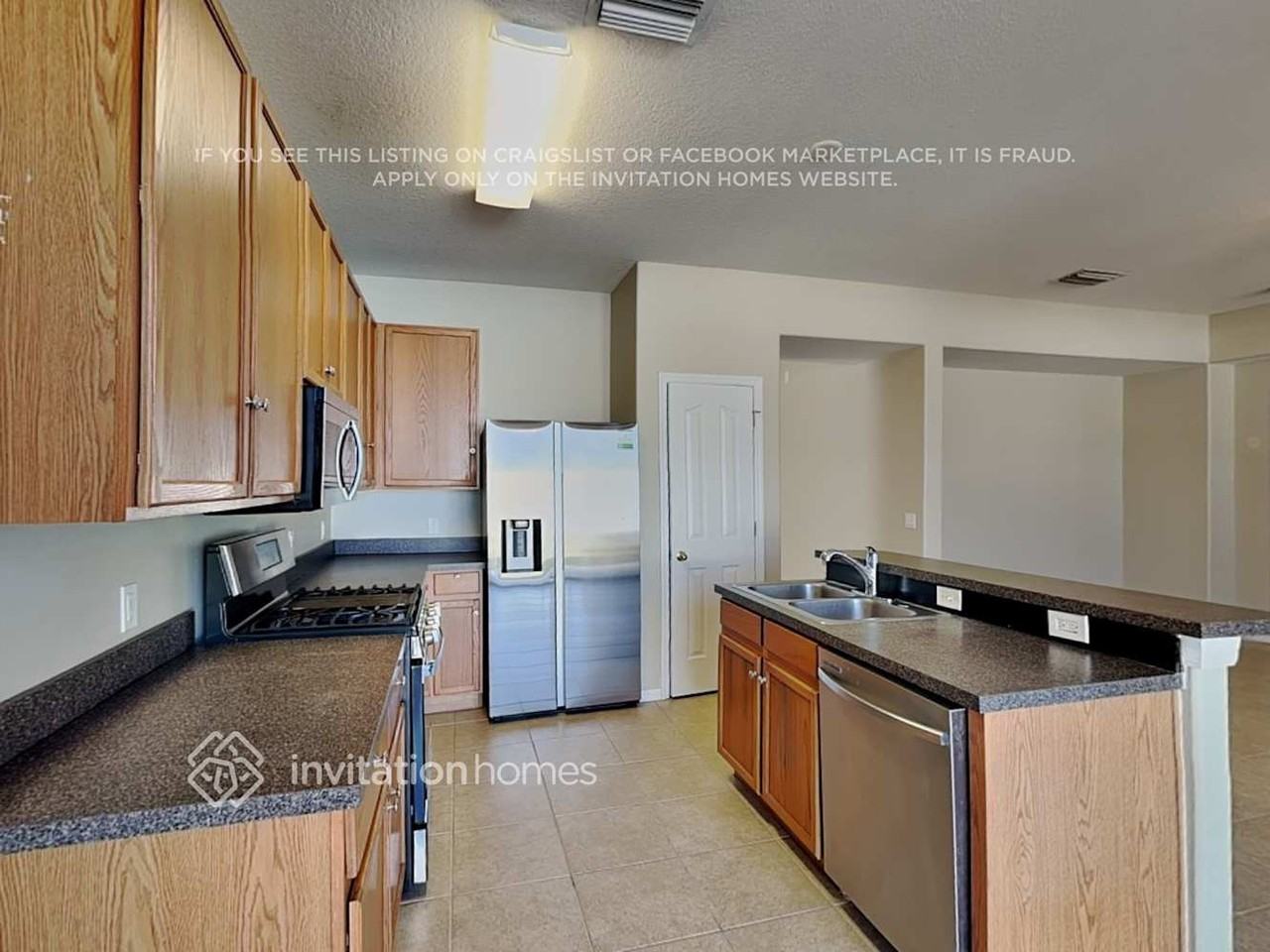 6606 Colonial Lake Dr - Photo 4 of 18