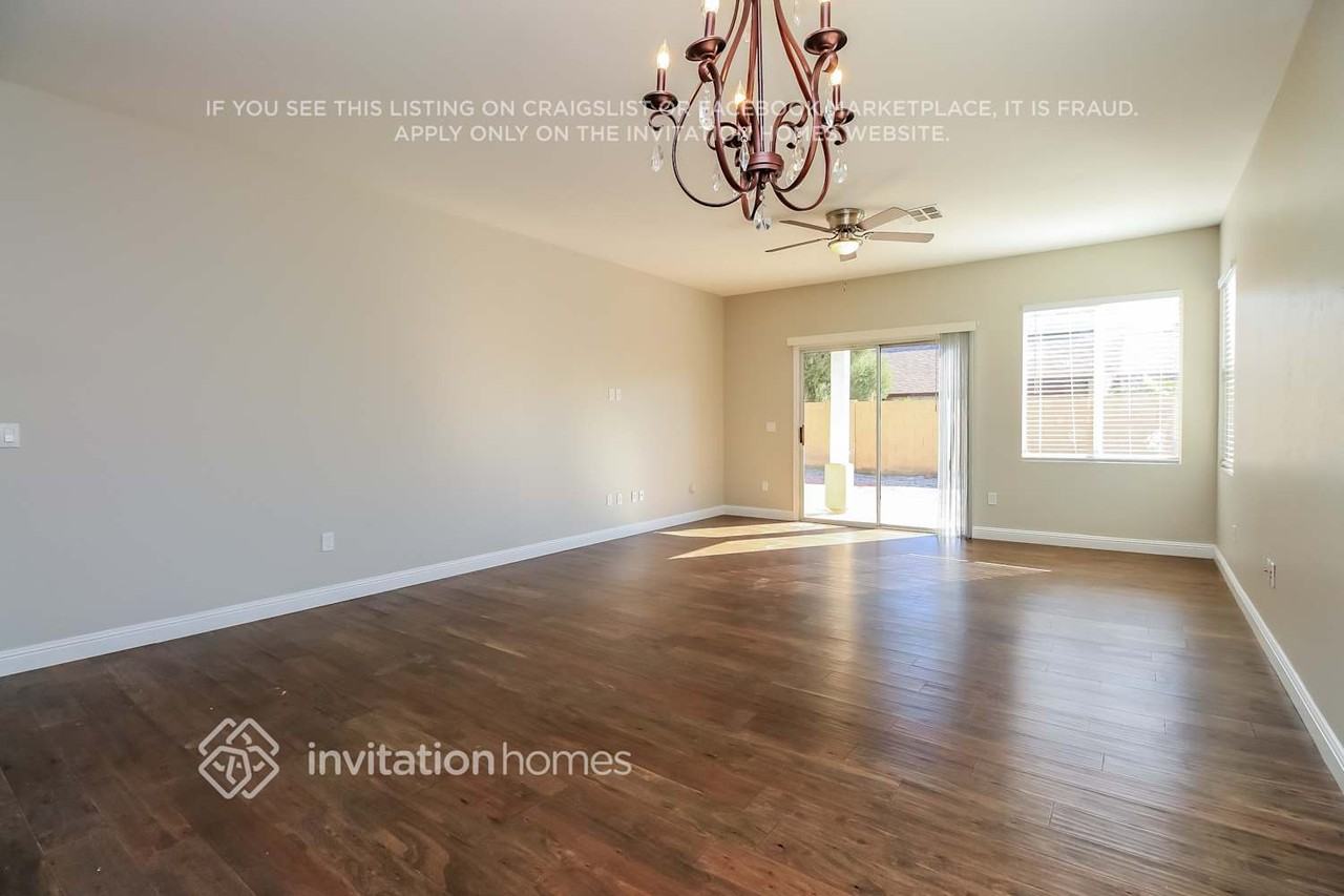 686 E Colt Ct - Photo 4 of 16