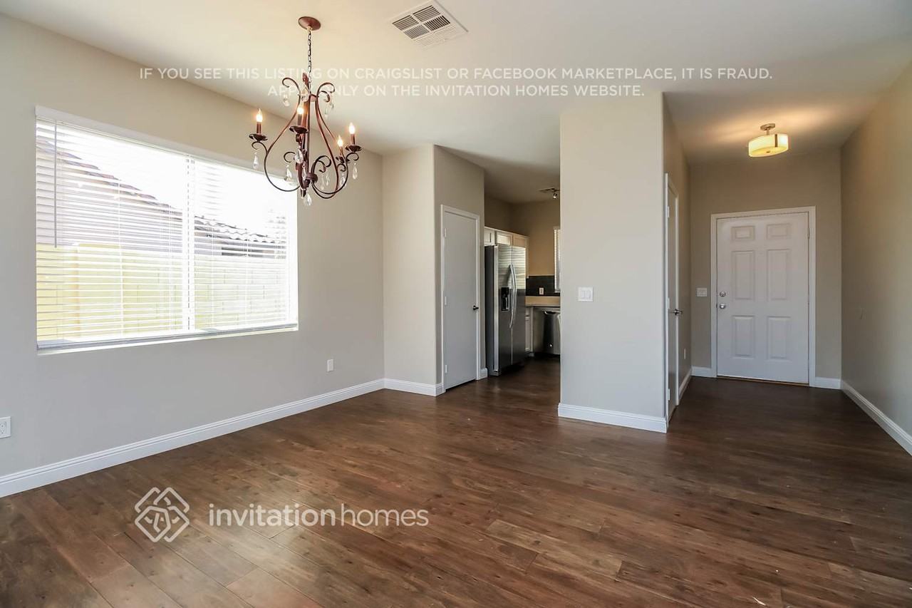 686 E Colt Ct - Photo 6 of 16