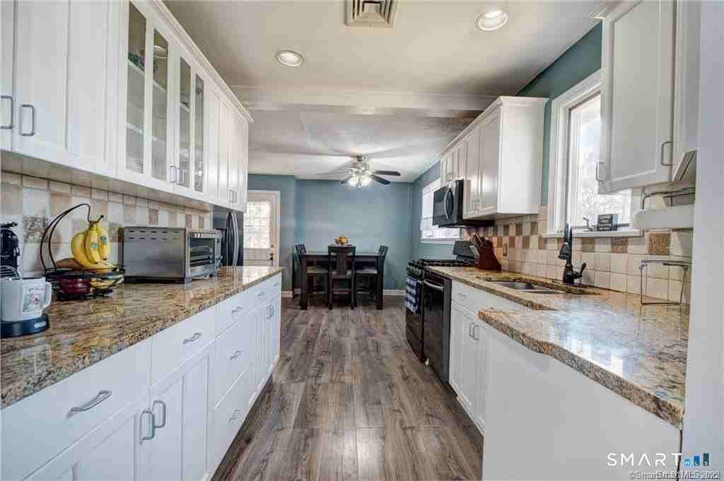 96 Cornflower Dr - Photo 5 of 18