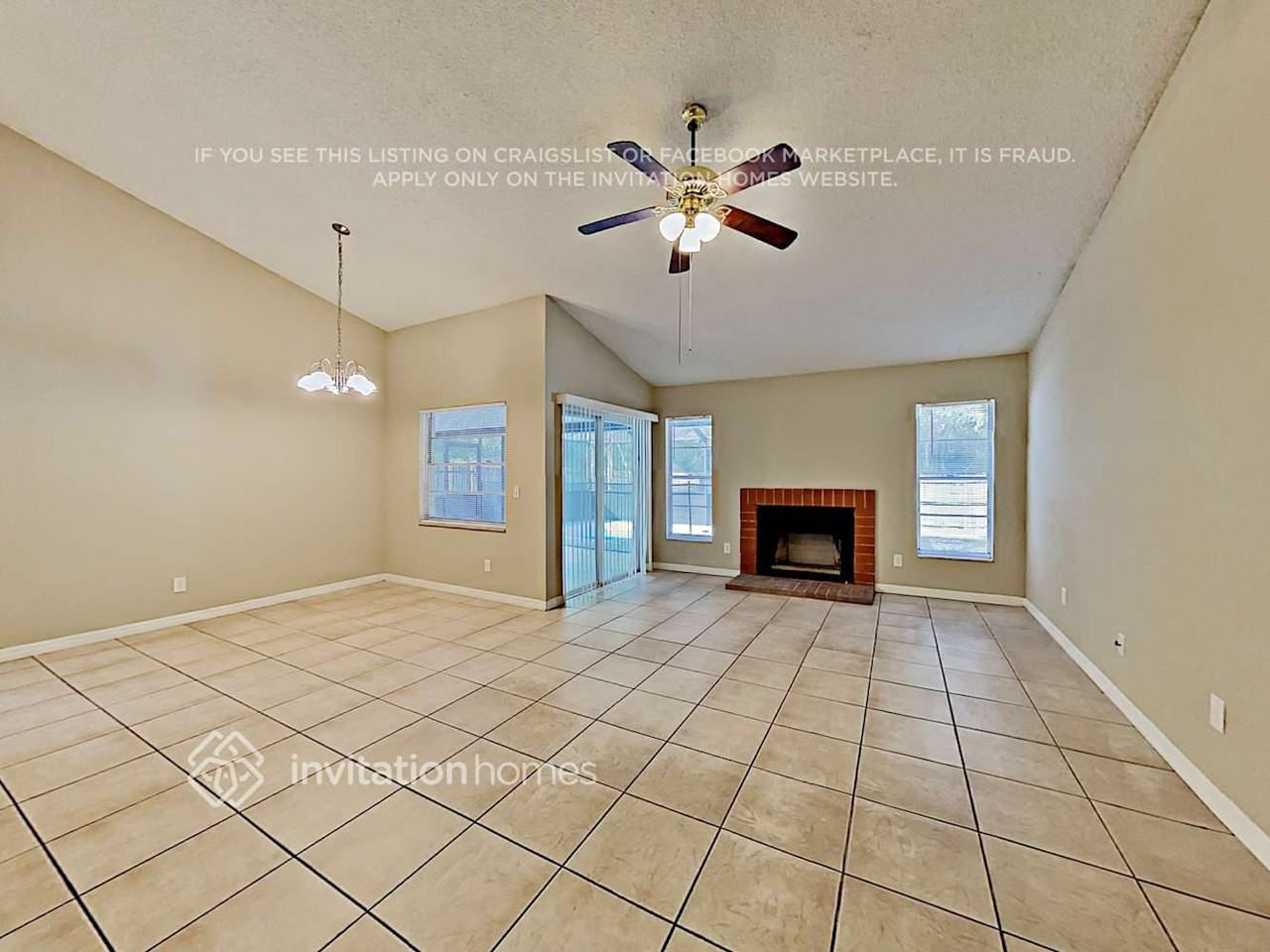 12111 Wildbrook Dr - Photo 3 of 17