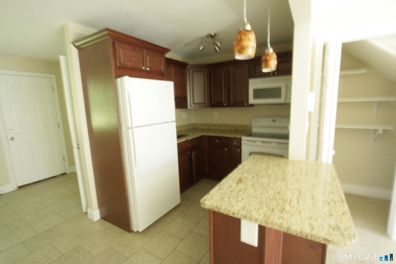 95 E Grand Ave #9 - Photo 5 of 10