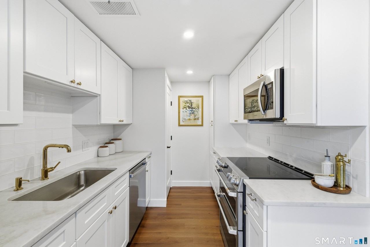 60 Cinnamon Spgs #60 - Photo 6 of 38