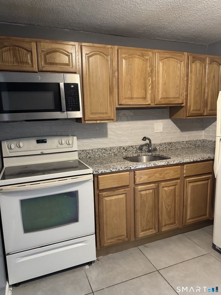 356 Franklin Ave #B1 - Photo 2 of 15