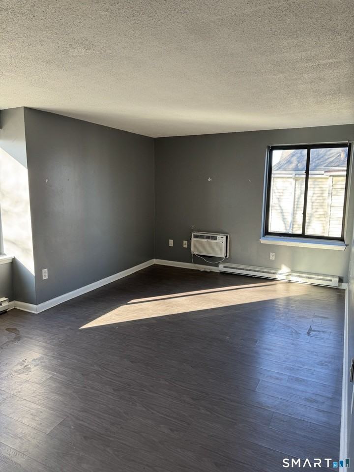 356 Franklin Ave #B1 - Photo 4 of 15