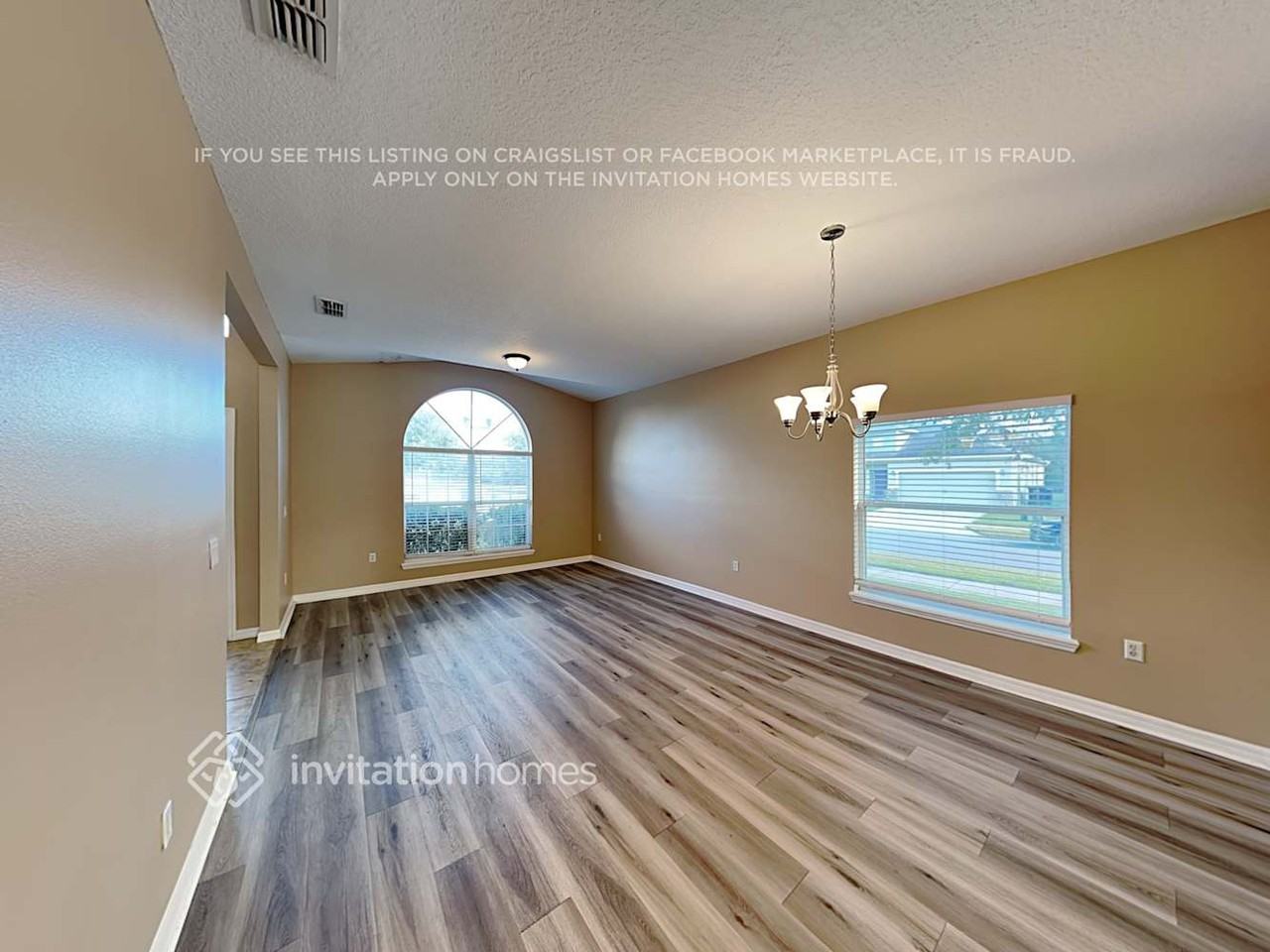 1730 J Lawson Blvd - Photo 5 of 9