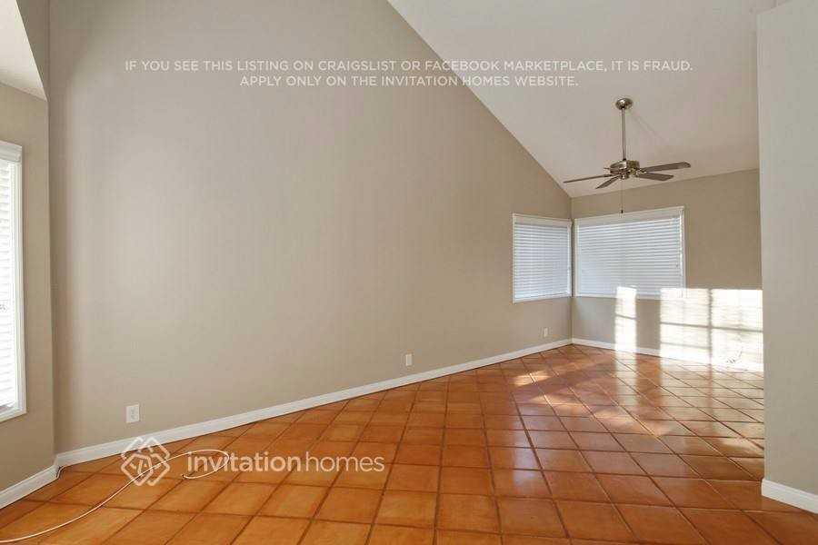 11890 Collingswood Dr - Photo 4 of 16