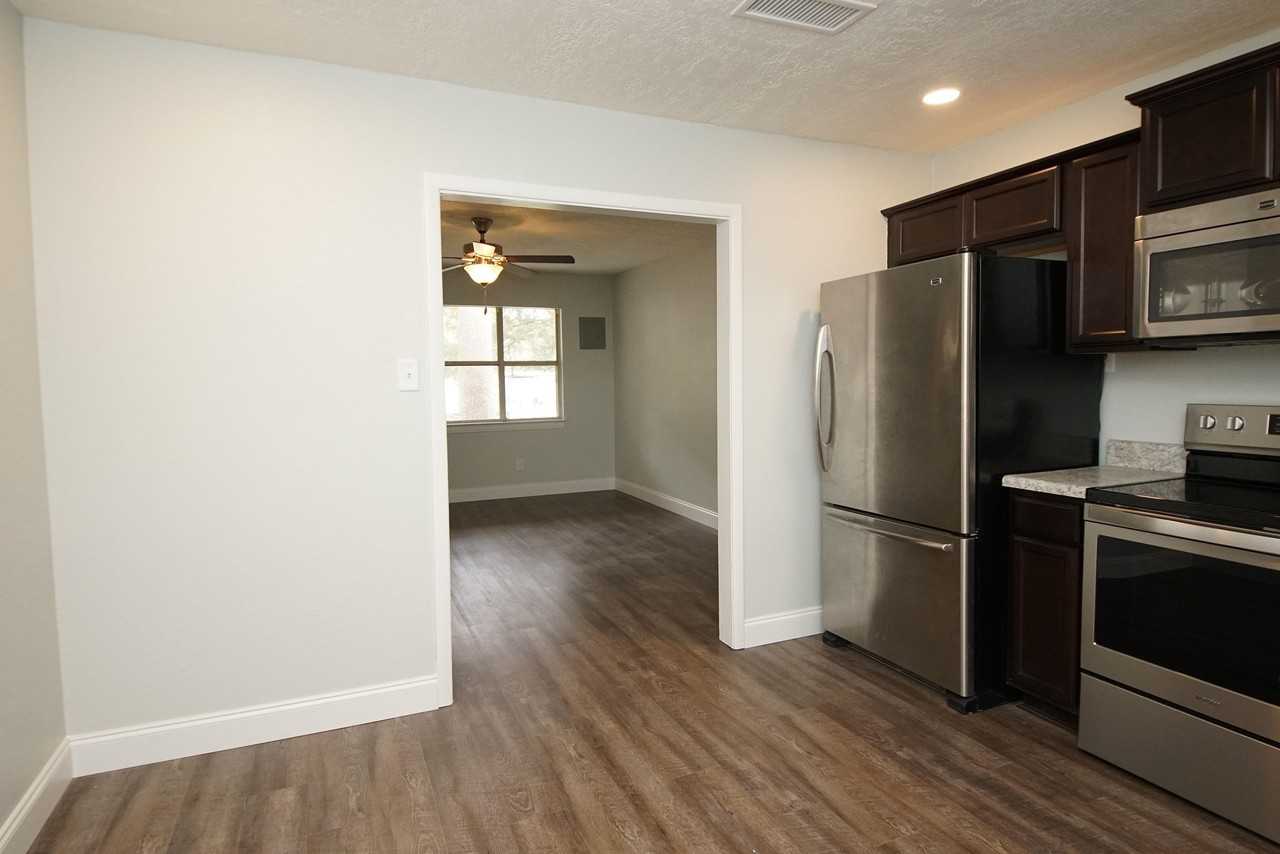 114 Montrose Dr Unit A #A - Photo 4 of 34