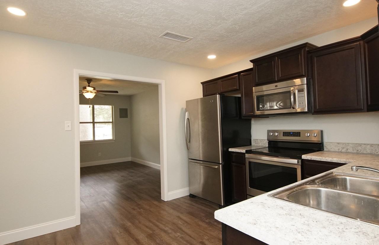 114 Montrose Dr Unit A #A - Photo 6 of 34