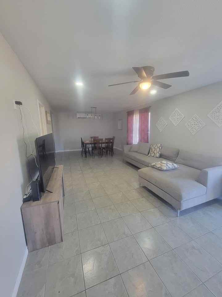 1846 Royal Ridge Dr - Photo 4 of 20