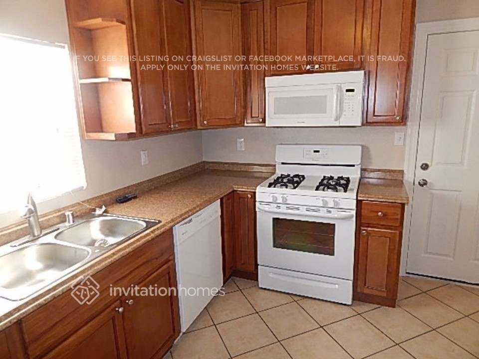 3497 Halifax Way - Photo 5 of 11