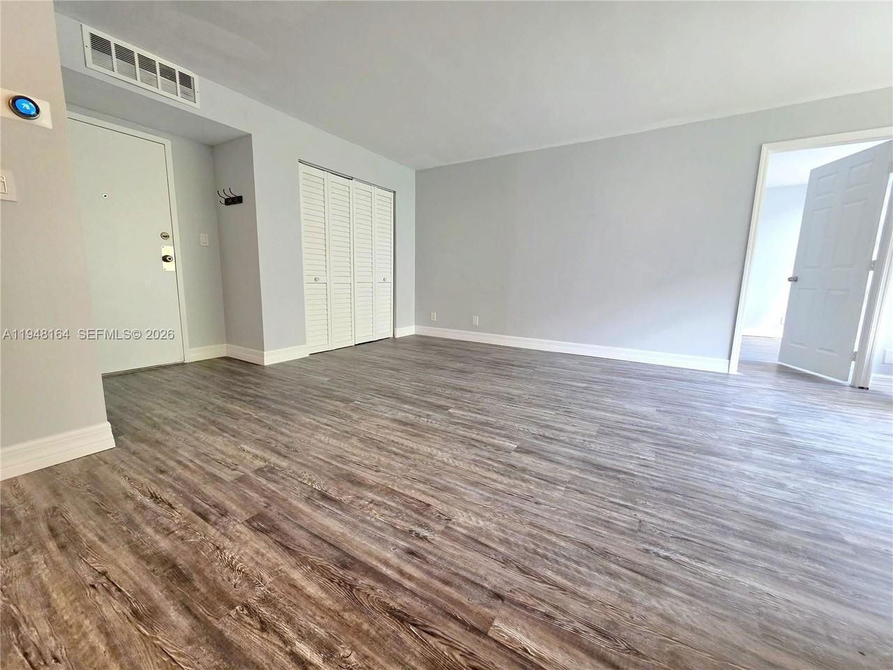 17021 N Bay Rd #324 - Photo 7 of 8