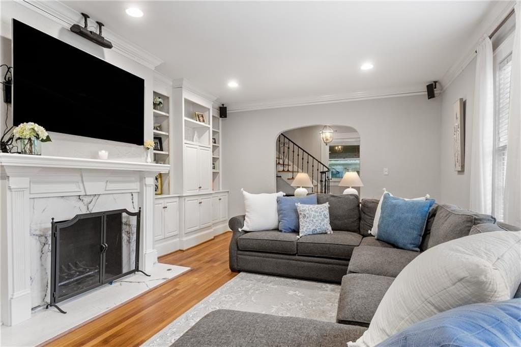 685 E Morningside Dr Ne - Photo 7 of 50