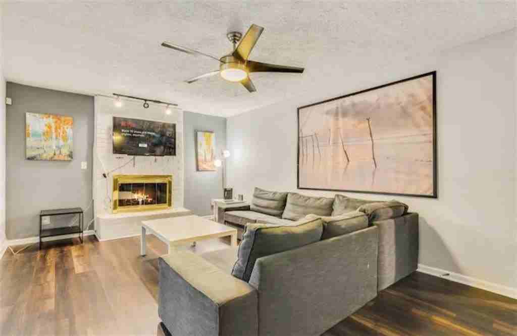 5671 Bobby Brook Ct - Photo 3 of 50