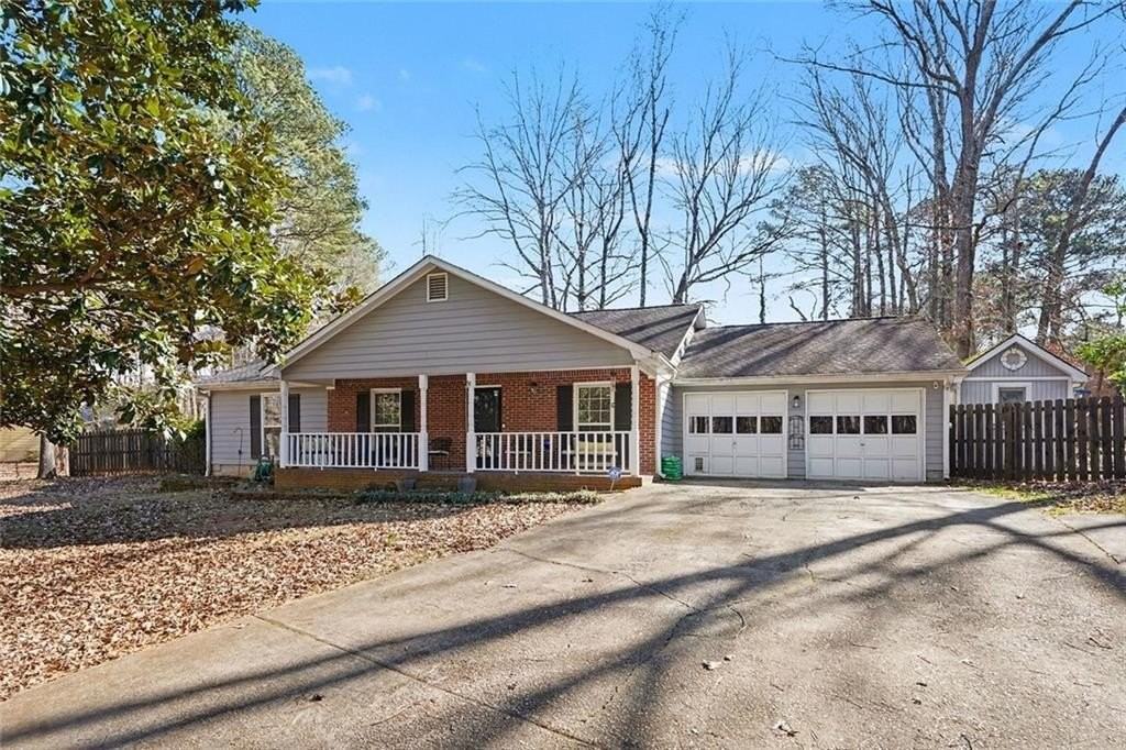 8671 Twin Oaks Dr - Photo 2 of 29