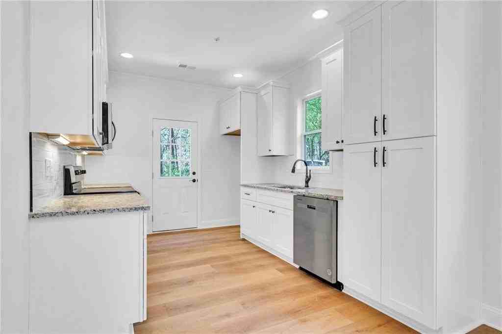 207 Riverstone Commons Cir - Photo 2 of 27