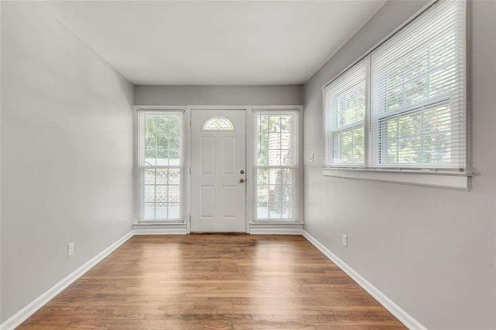 799 Marstevan Dr Ne Unit 799 #799AND801 - Photo 5 of 50