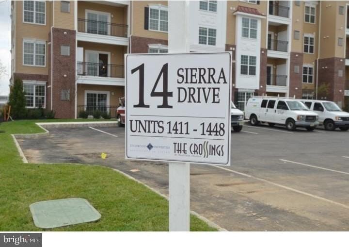 1447 Sierra Dr - Photo 3 of 14