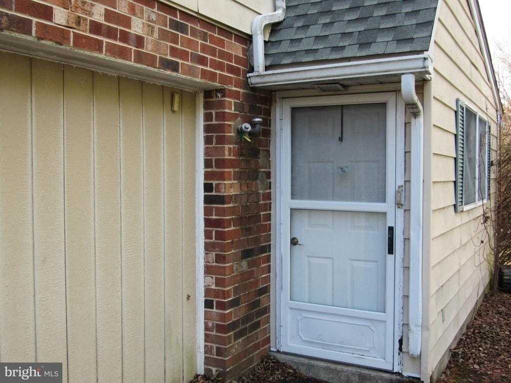 221 Sweinhart Rd - Photo 2 of 16