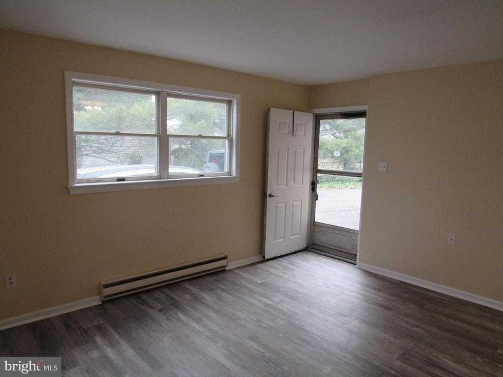 221 Sweinhart Rd - Photo 5 of 16