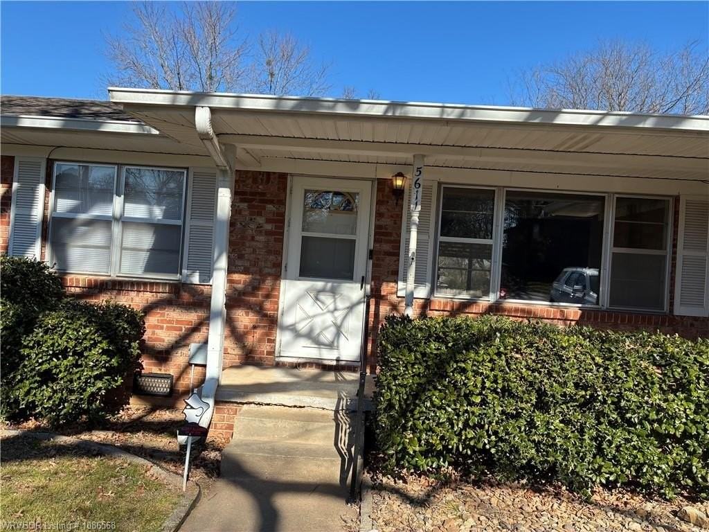 5611 Country Club Ave - Photo 2 of 29