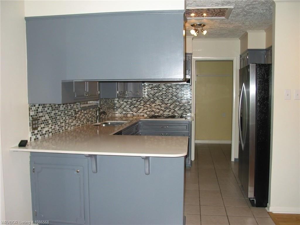 5611 Country Club Ave - Photo 5 of 29