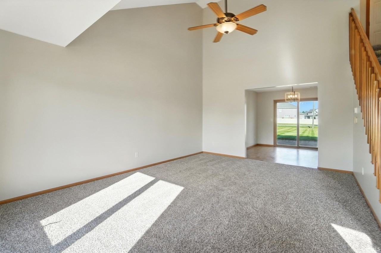 12607 Stoneboro Ct - Photo 5 of 29