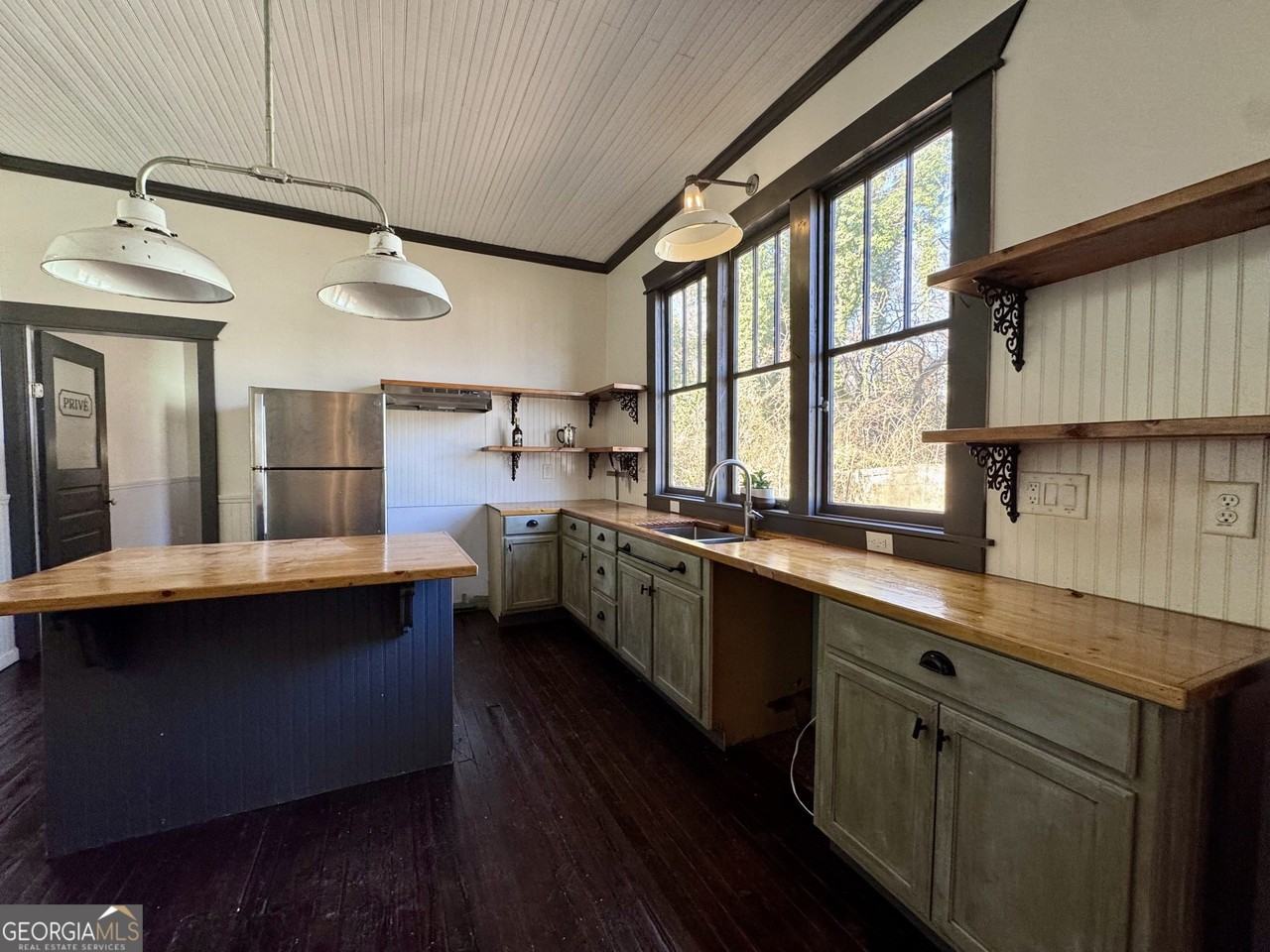 749 Cooper St Sw - Photo 7 of 21