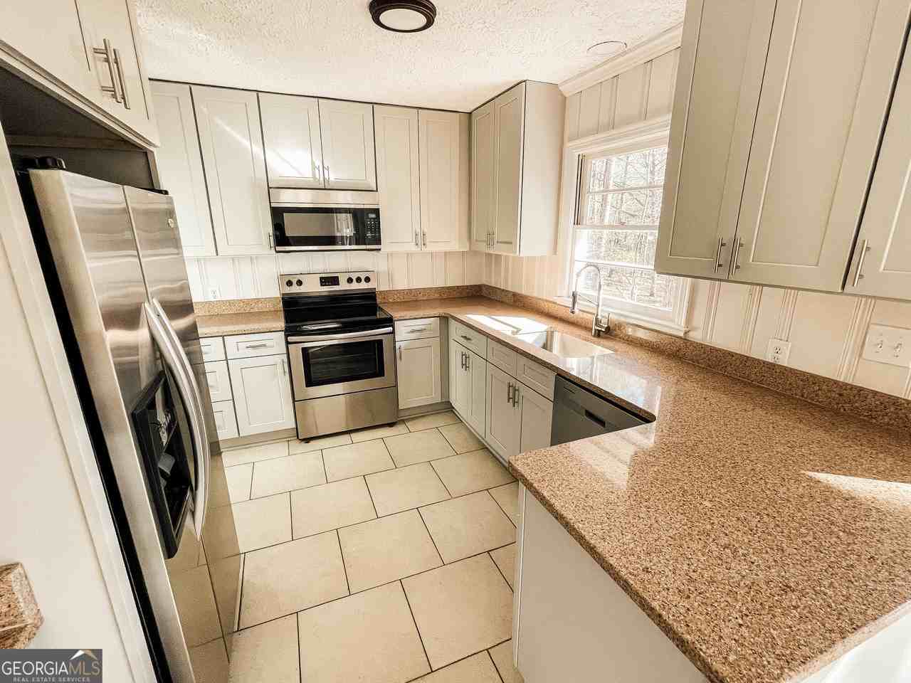 359 N Victoria Rd - Photo 6 of 25