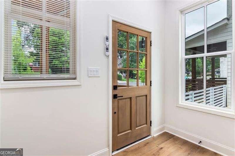 830 Gaston St Sw - Photo 6 of 45