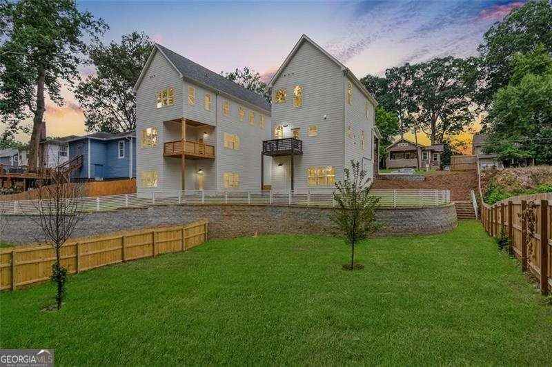 830 Gaston St Sw - Photo 6 of 35