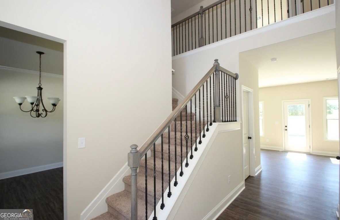 333 Olympian Dr - Photo 4 of 19