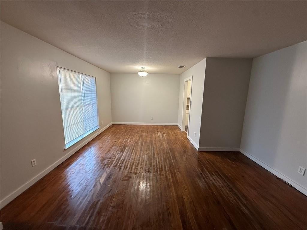 532 Woodlore Dr - Photo 2 of 13