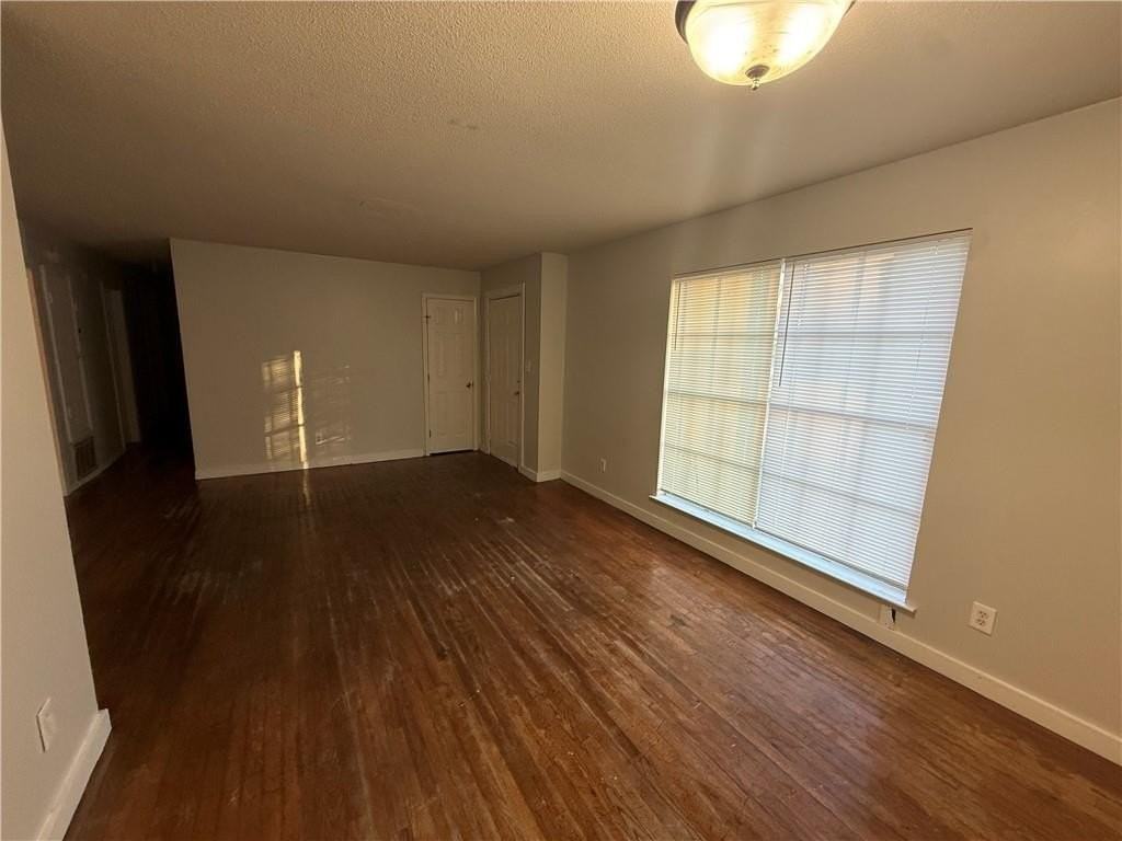 532 Woodlore Dr - Photo 3 of 13