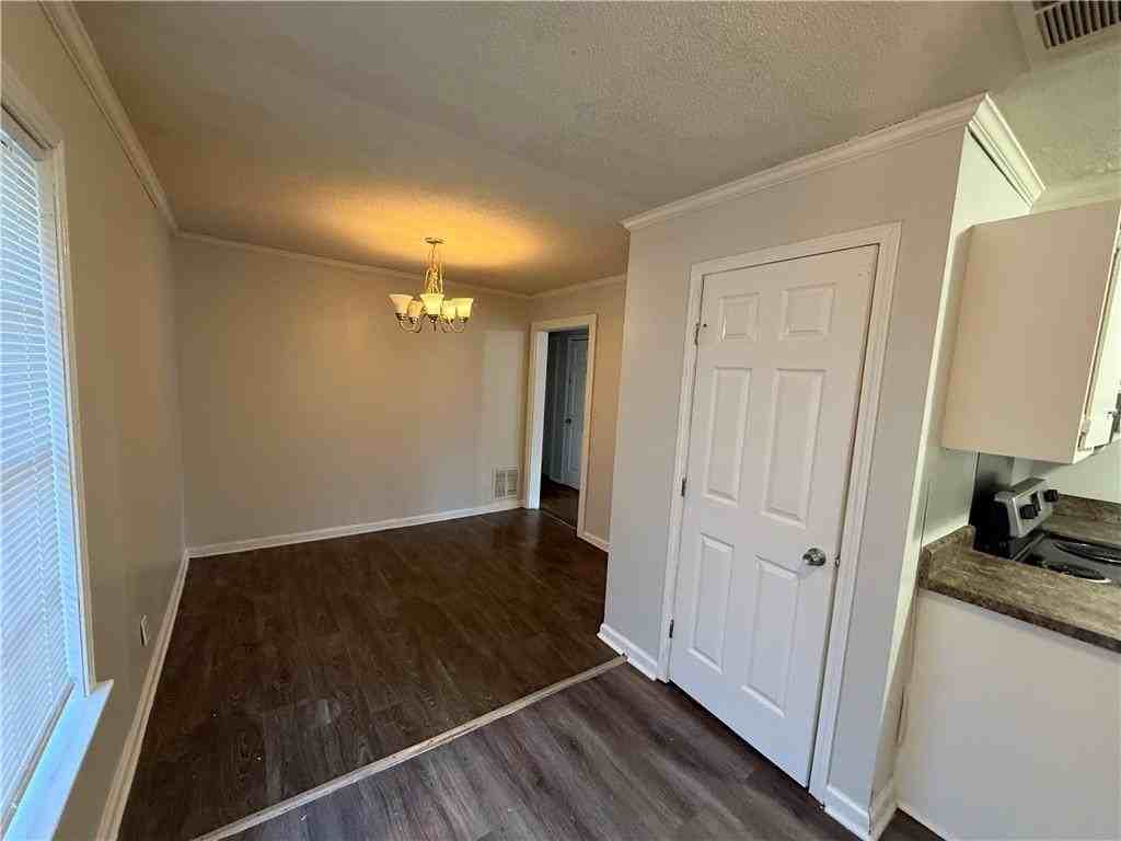 532 Woodlore Dr - Photo 7 of 13