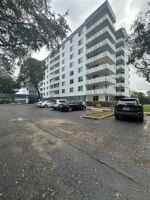 featured image of 919 Hillcrest Dr #303