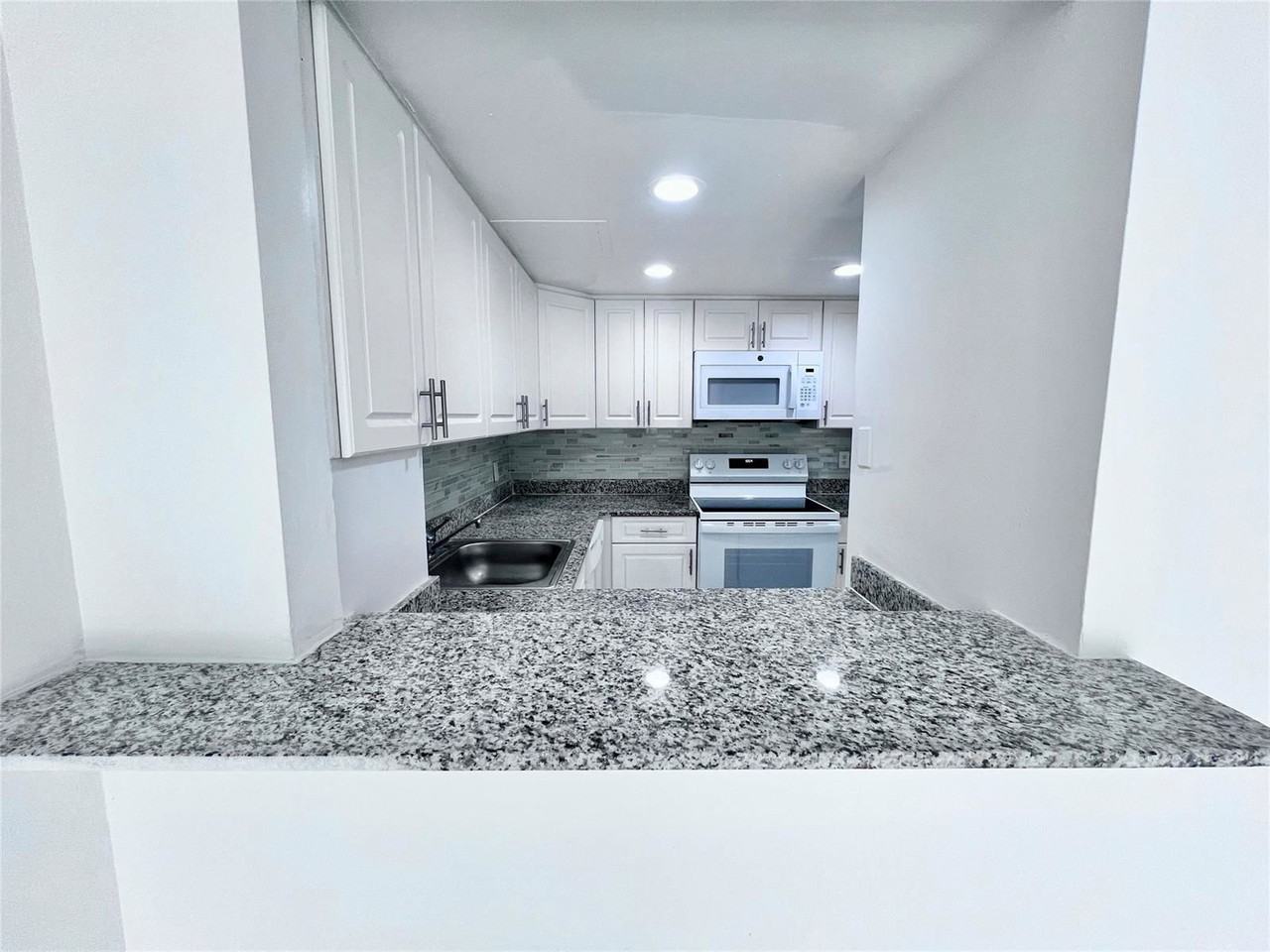 2580 Nw 56th Ave #750-502 - Photo 2 of 8