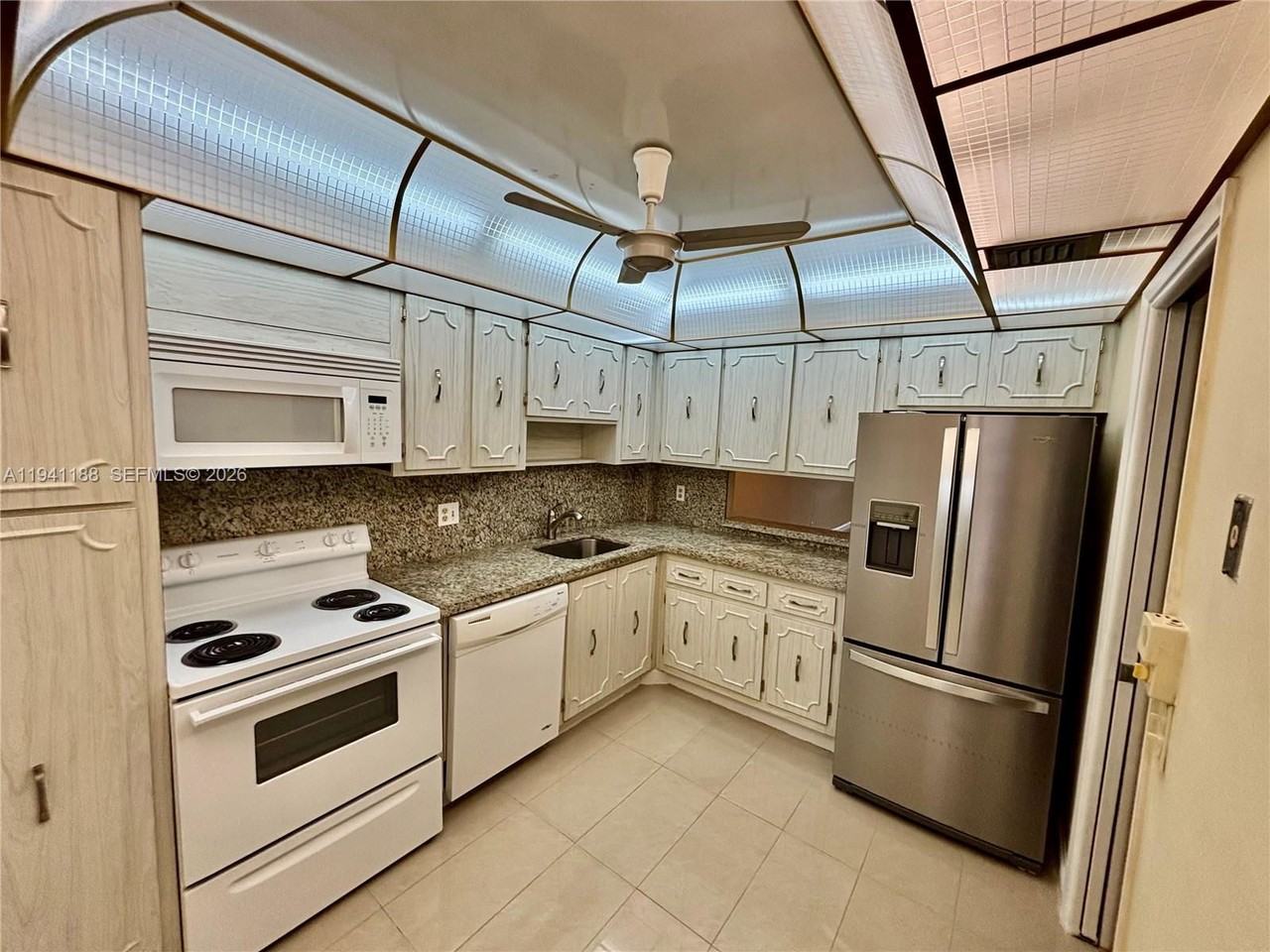 3351 S Palm Aire Dr #205 - Photo 4 of 8