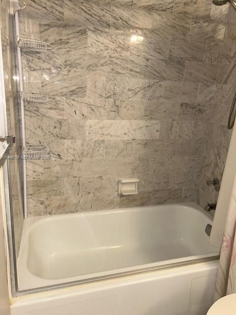 311 S Hollybrook Dr #202 - Photo 4 of 8