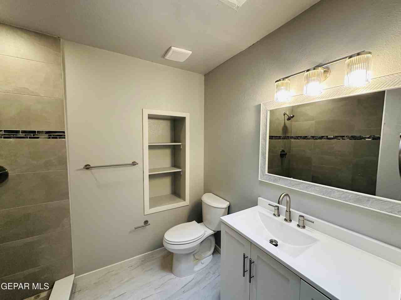 11163 Wharf Cove Dr - Photo 5 of 19