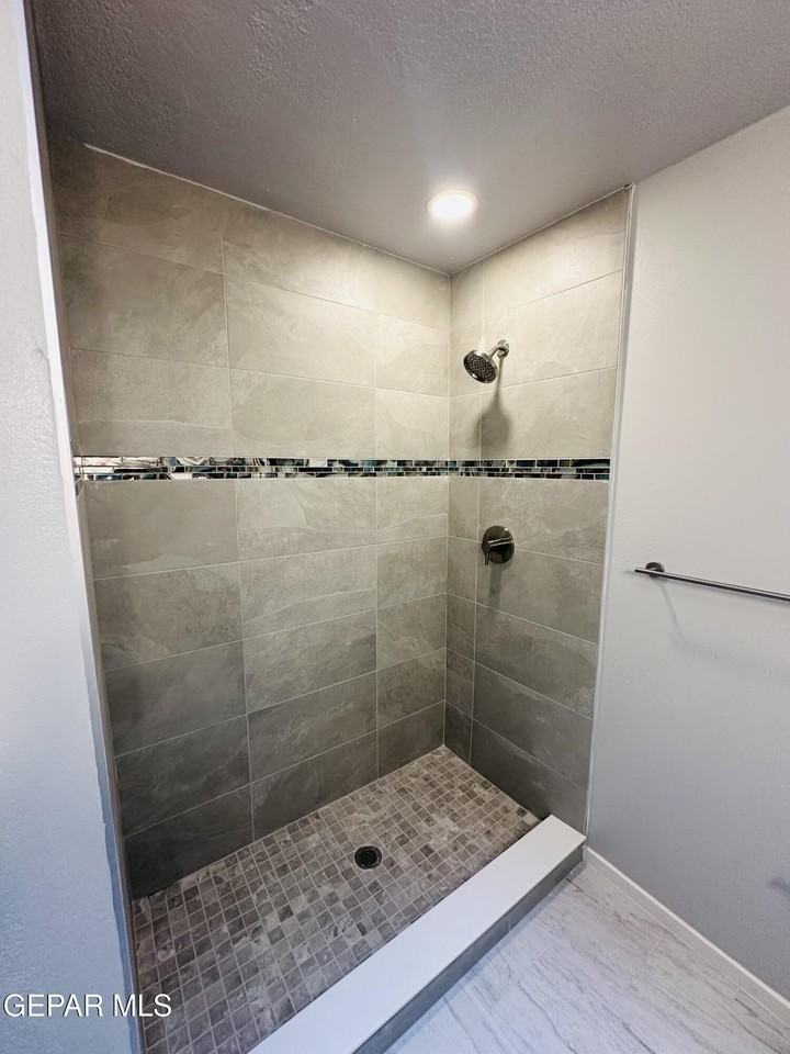 11163 Wharf Cove Dr - Photo 6 of 19