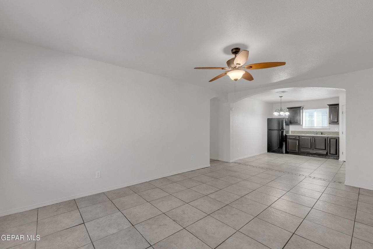 9277 Leonardo Ave Unit B #B - Photo 3 of 27