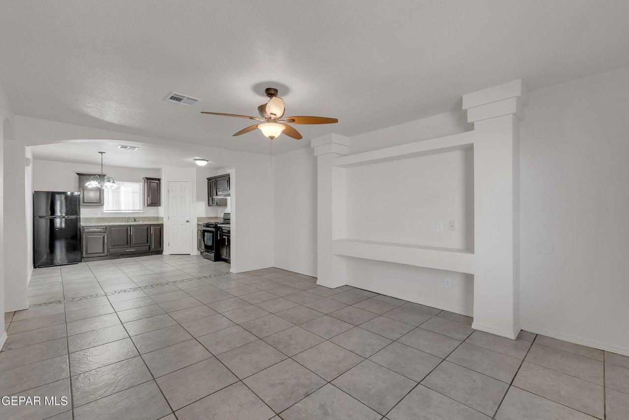 9277 Leonardo Ave Unit B #B - Photo 4 of 27